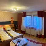 Fun4all-holidayhome شقة